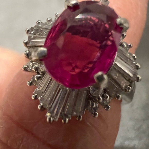 Ruby and diamond platinum ring - Picture 2 of 13